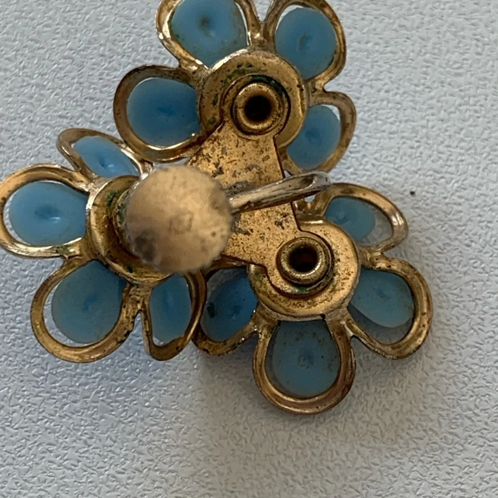 Vintage Coro Blue Thermoset Floral Screw Back Earrings with Rhinestones